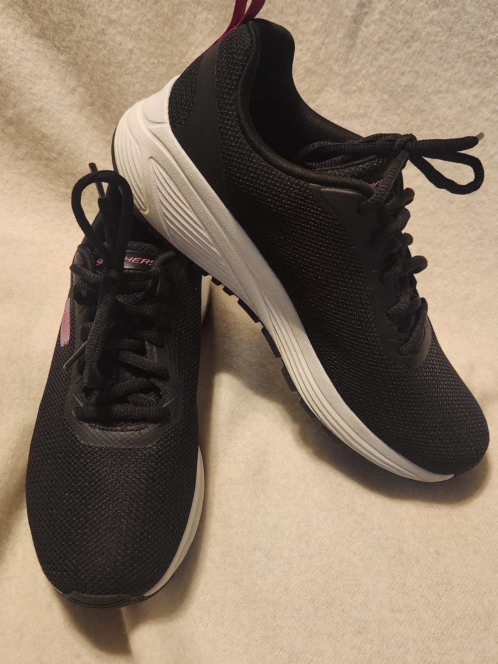 Skechers Women's Black Knit Lace-Up Walking Sneakers